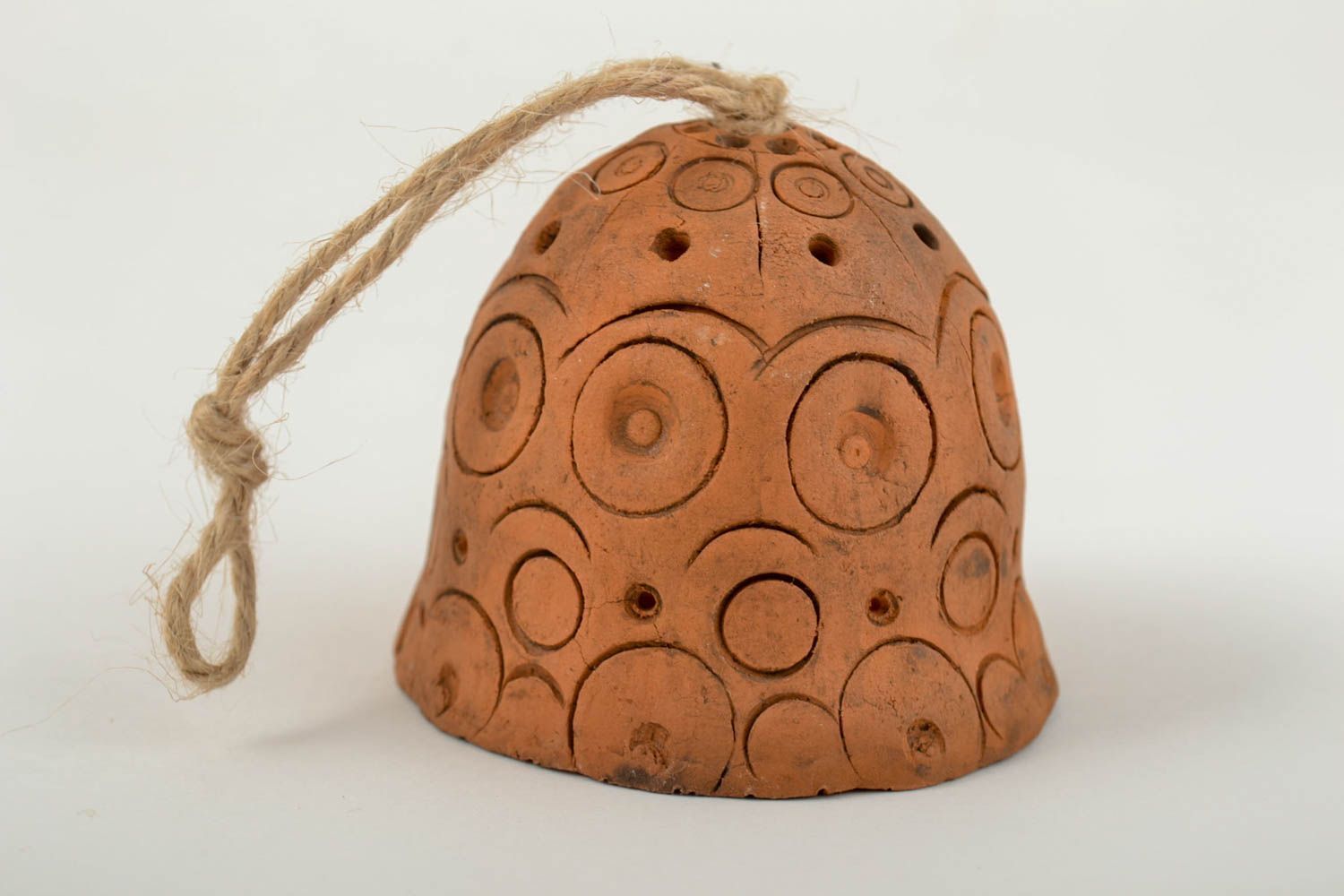 Campanello decorativo etnico fatto a mano in ceramica souvenir in terracotta foto 3
