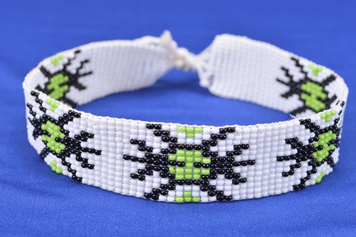 Handmade woven beaded collar necklace in ethnic style with ties photo 2