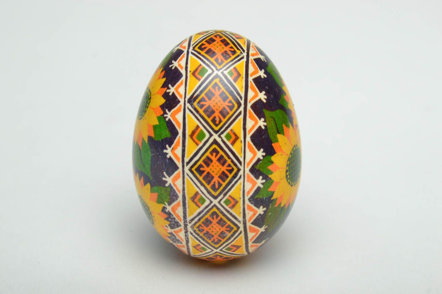 Oeuf de Pâques décoratif fait main original peint avec image de tournesols photo 3