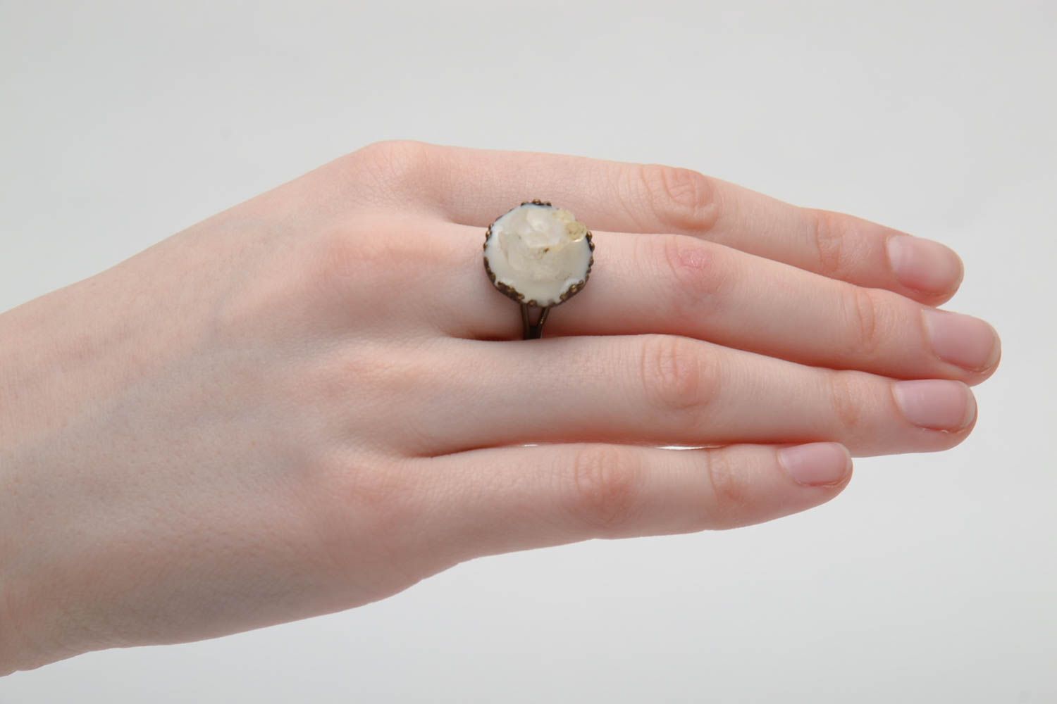 Metal ring with natural crystal photo 2