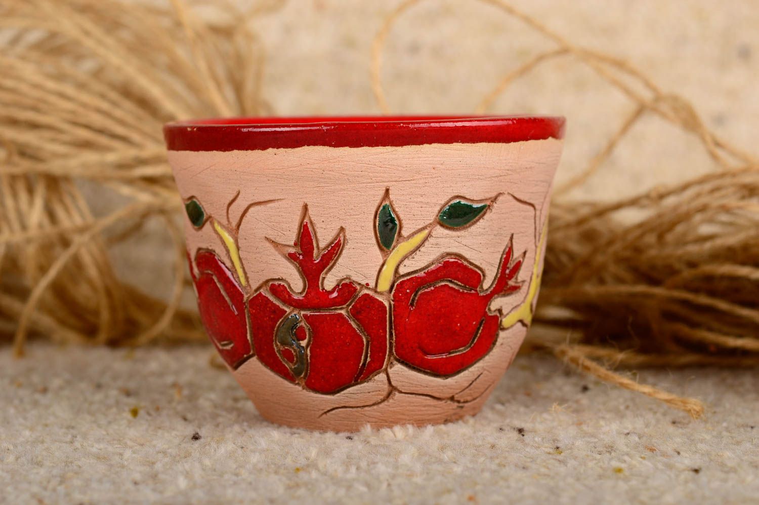 Taza de cerámica artesanal con ornamento accesorio de cocina elemento decorativo foto 5