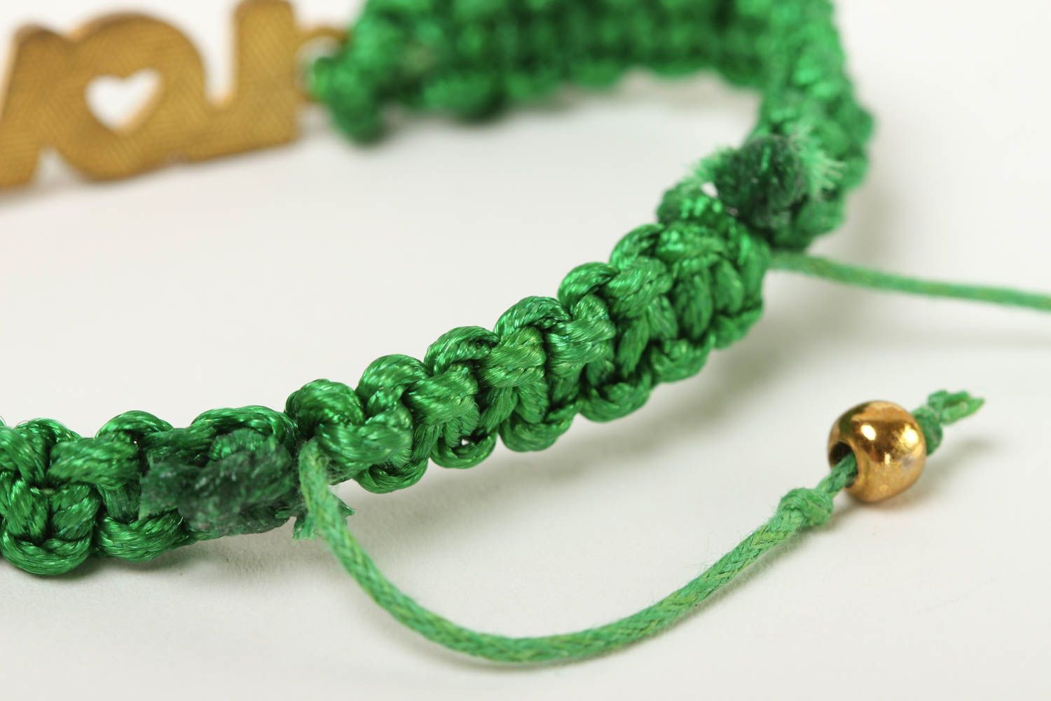 Bracelet vert Bijou fait main tressé fin avec mot love Cadeau femme original photo 4