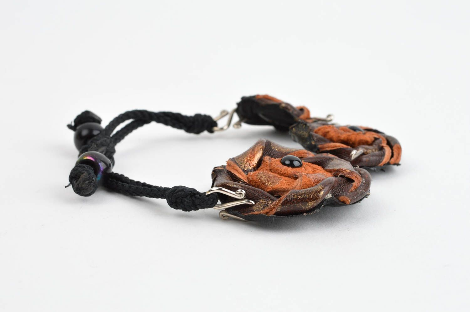 Браслет ручной работы дизайнерское украшение браслет из кожи коричневые розы фото 2