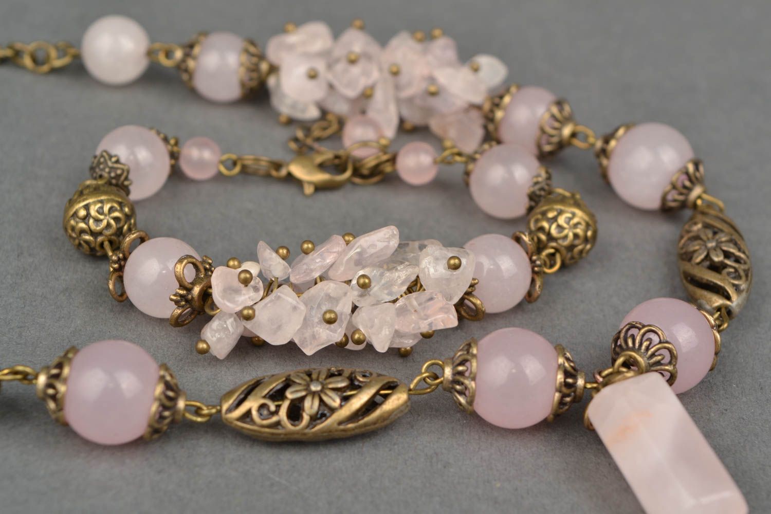 Handmade necklace and bracelet with pink quartz photo 3