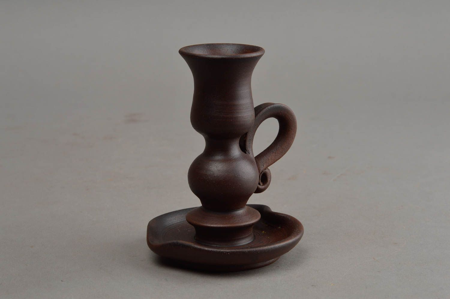 Bougeoir en céramique marron foncé avec anse original beau pratique fait main photo 2