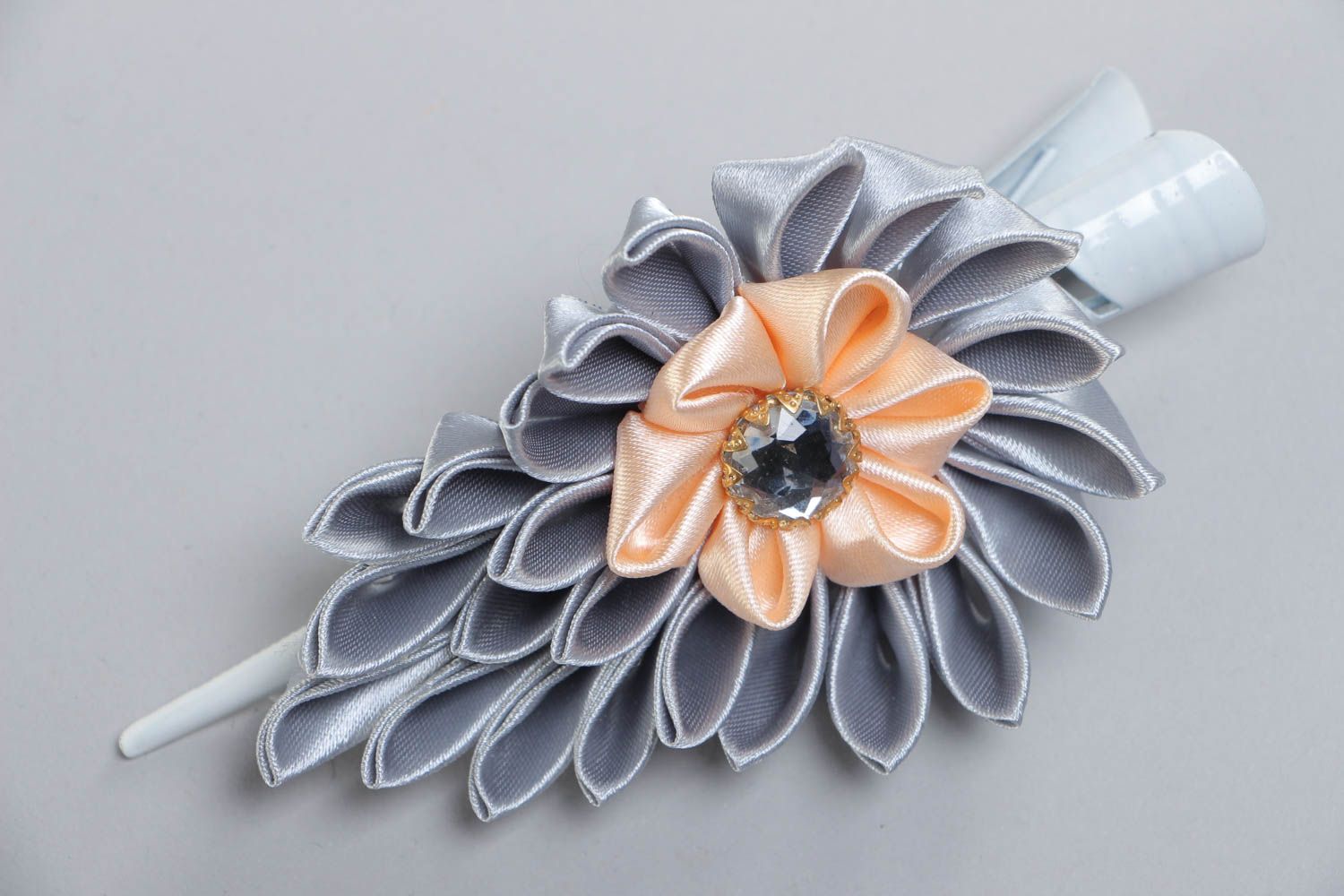 Large gray handmade kanzashi satin flower hair clip photo 2
