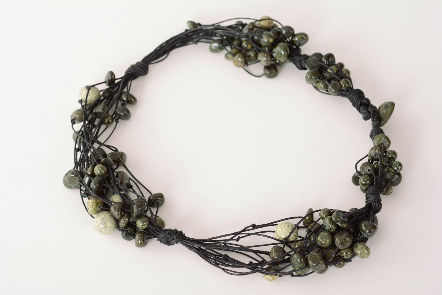 Necklace made of serpentine stone photo 3