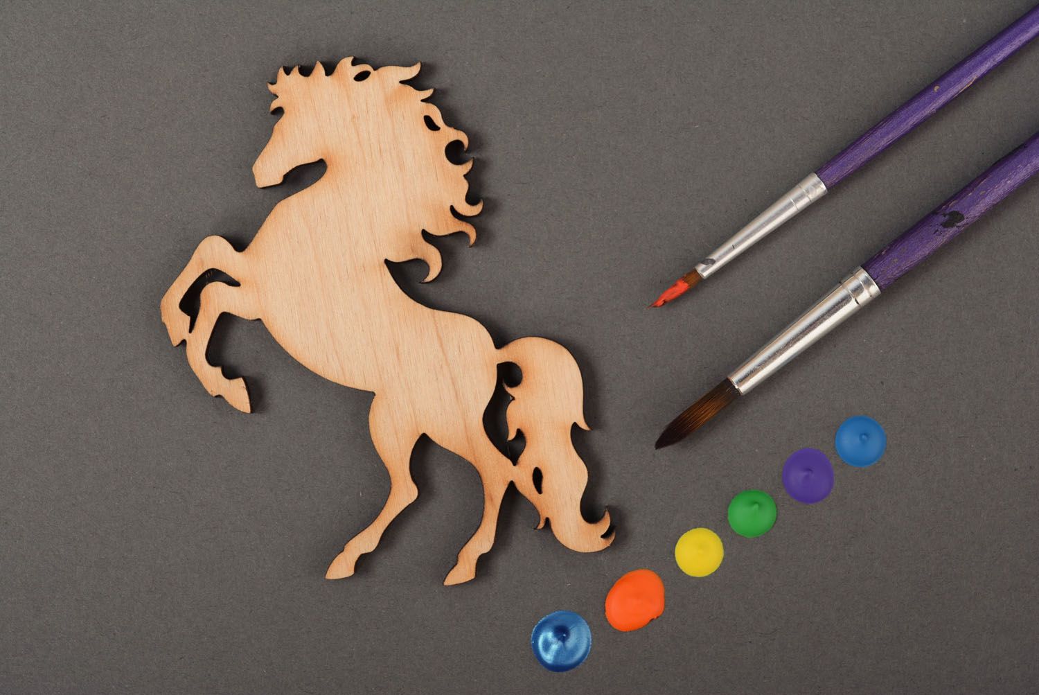 Décoration à colorier faite main cheval photo 1