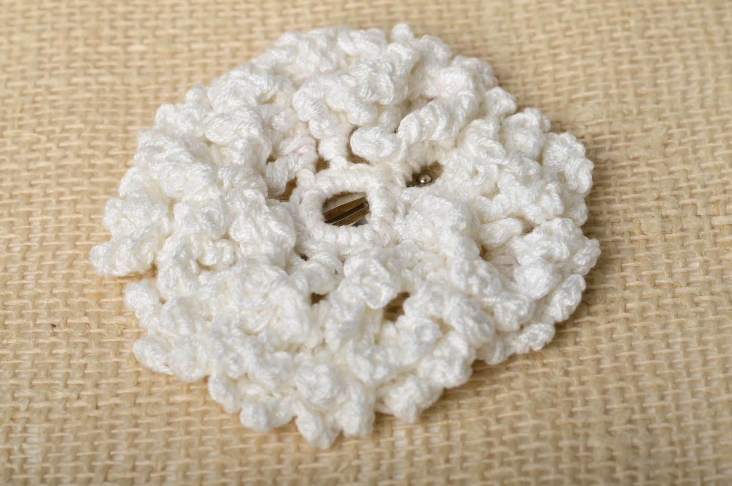 Handmade crocheted hair clip flower barrette for children handcrocheted barrette photo 3