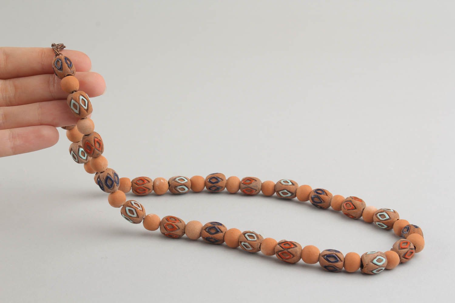 Clay bead necklace in ethnic style photo 1