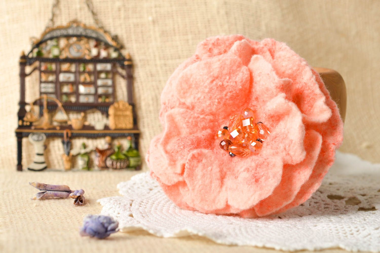 Broche fleur rose Bijou fait main en laine feutrée grande Cadeau femme photo 1