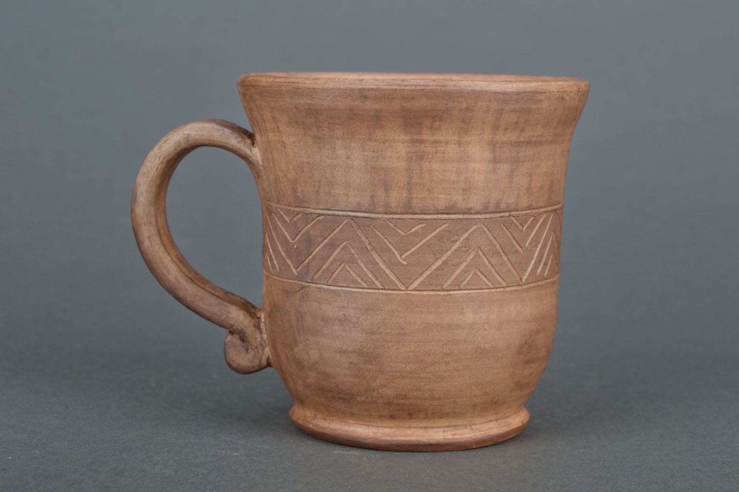 White clay natural art large 15 oz coffee mug with handle and Roman-style pattern photo 4