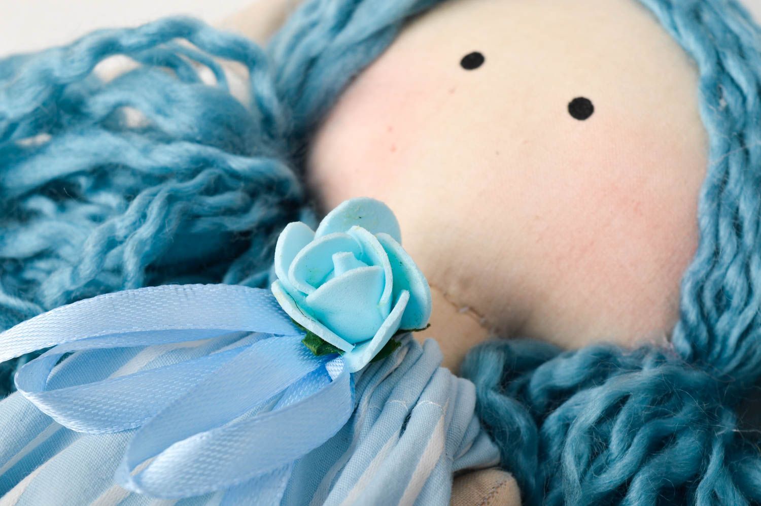 Handmade blauhaarige Designer Puppe im Kleid Stoff Spielzeug schöne Puppe foto 3