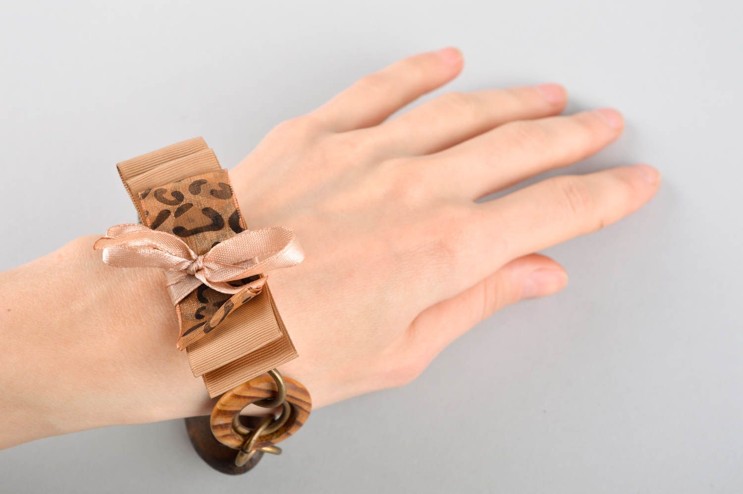 Holzperlen Armband handgeschaffen Designer Schmuck tolles Frauen Accessoire foto 5