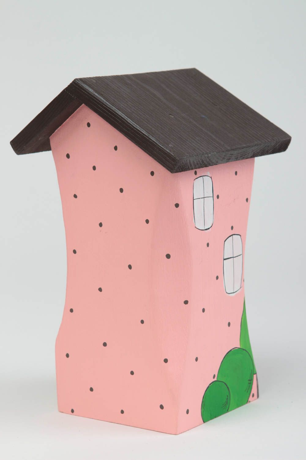 Симпатичный декоративный домик раскрашенный акриловыми красками ручная работа фото 3