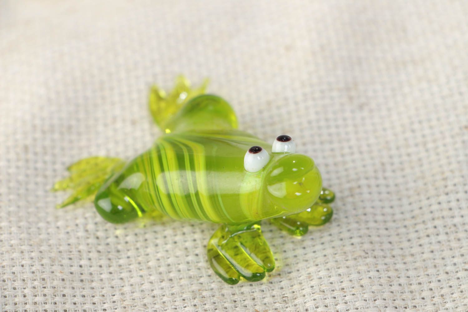 Handmade collectible lampwork glass miniature animal figurine of yellow green frog photo 1