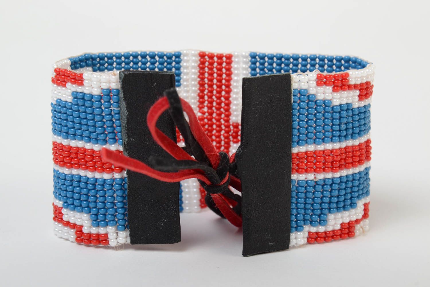 Breites handgemachtes Armband aus Glasperlen mit Britischer Flagge auf Schnur für Frauen foto 3