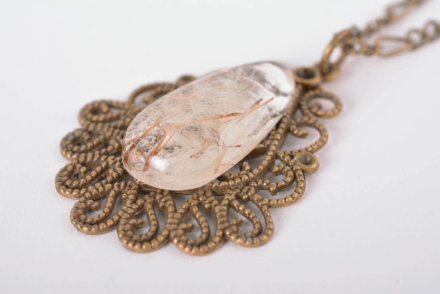 Gentle handmade epoxy pendant with real flowers costume jewelry designs photo 4