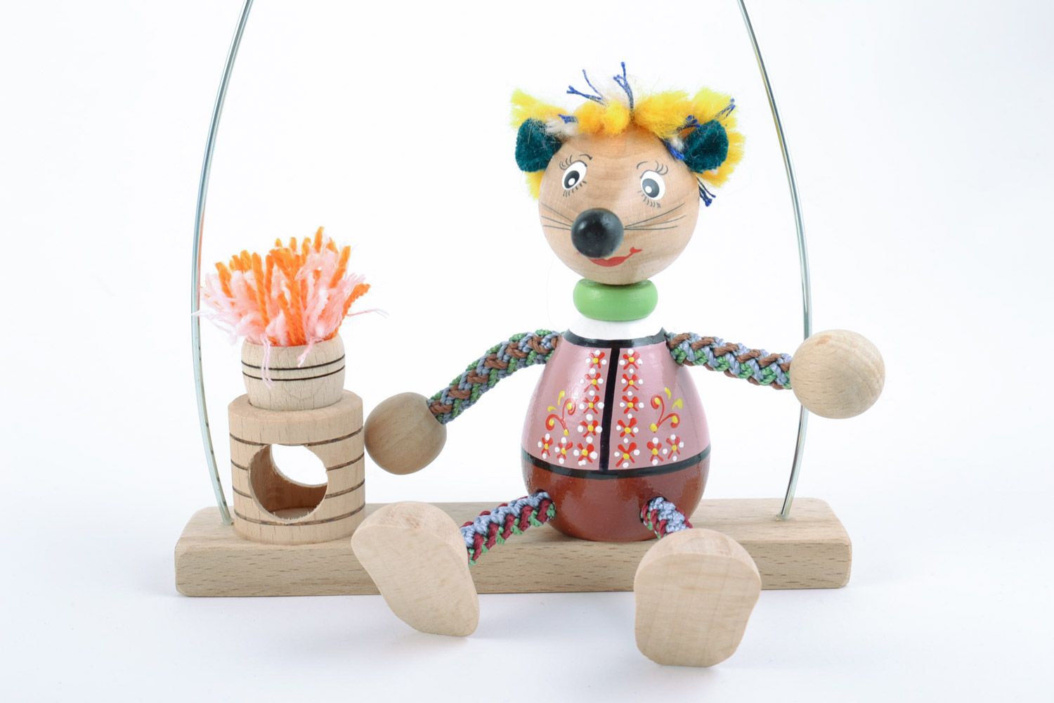 Деревянная игрушка лавка и мышка ручной работы с росписью авторская милая фото 3