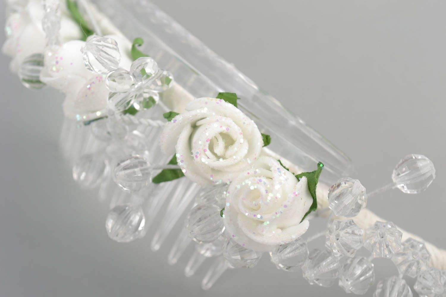 Peigne à cheveux de mariage blanc foamiran rubans de satin plastique fait main photo 2
