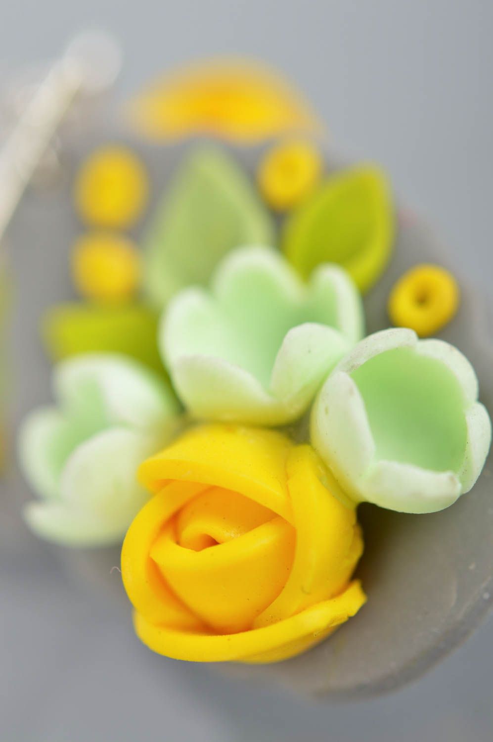 Polymer clay handmade designer earrings gray with yellow roses summer jewelry photo 4