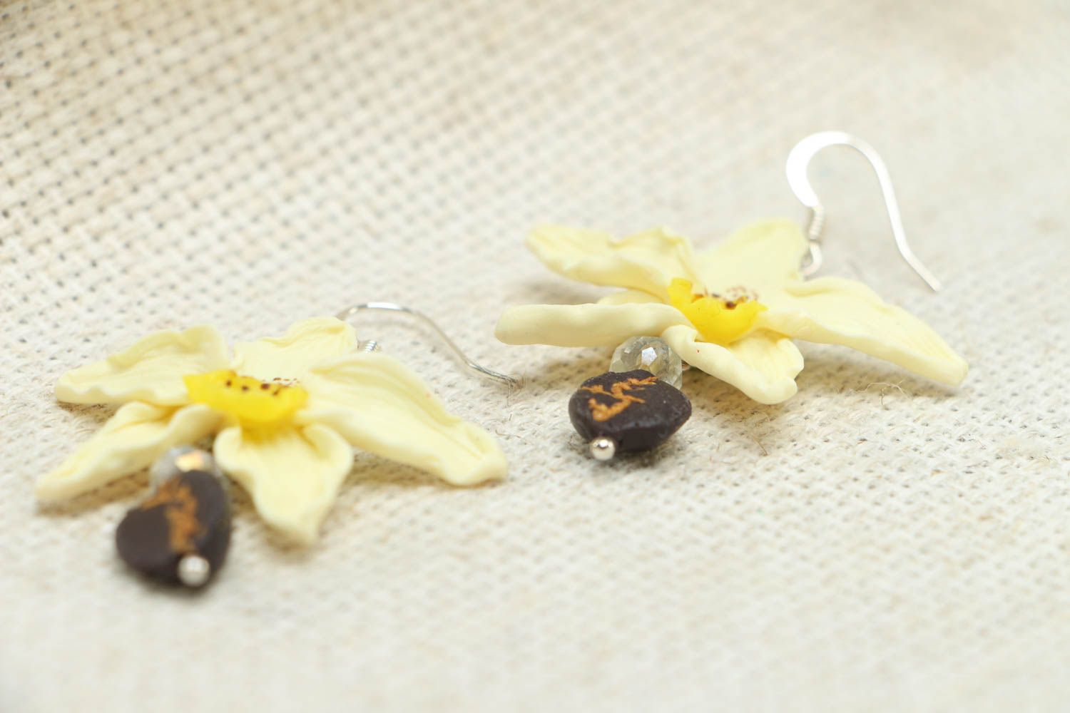 Plastic earrings with charms Vanilla photo 2