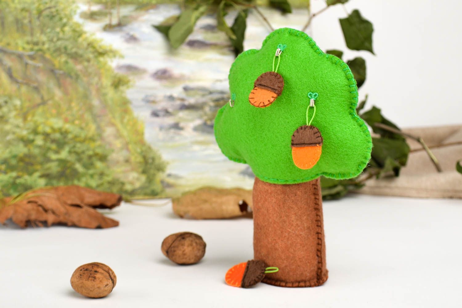 Handmade kleines Spielzeug Baum Haus Deko Geschenk für Kinder Eiche aus Filz foto 1