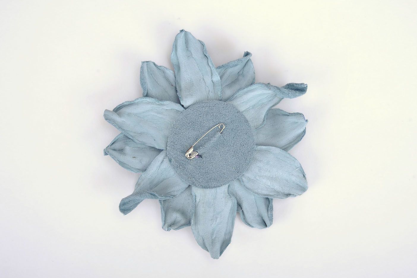 Broche originale en forme de fleur bleue photo 3