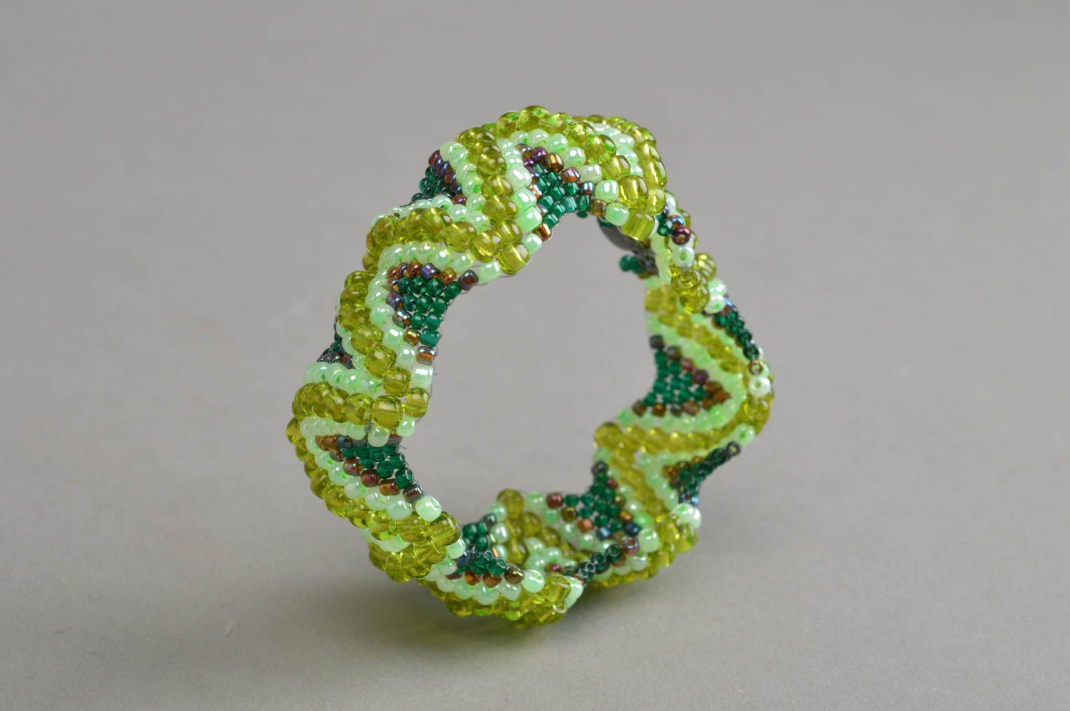 Bracelet en perles de rocaille fait main bijou pour femme Coquille verte photo 3