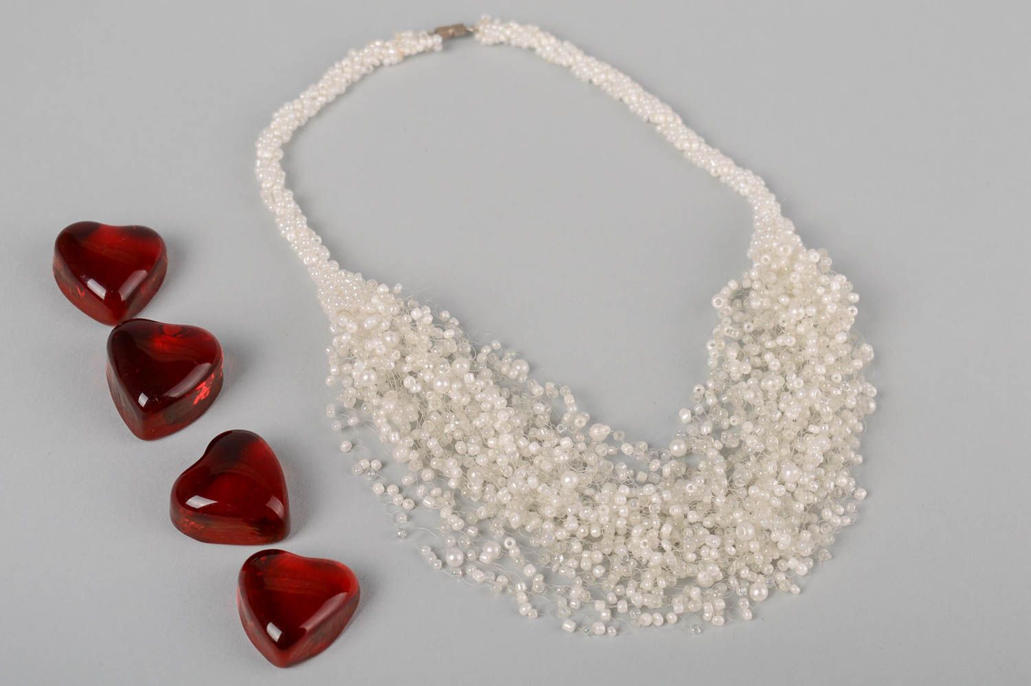 Handmade beaded necklace white tender necklace stylish beautiful accessory photo 1