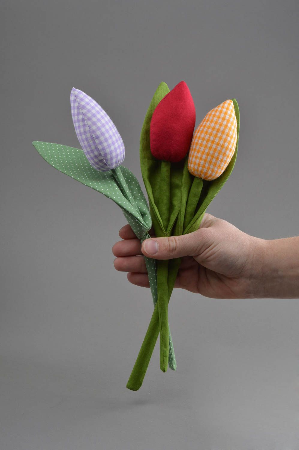 Тканевый тюльпан из хлопка мягкий для декора ручной работы однотонный красный фото 4