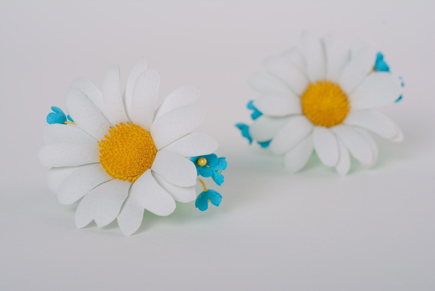 Set of handmade foamiran fabric flower hair ties 2 pieces camomiles and forget-me-nots photo 1