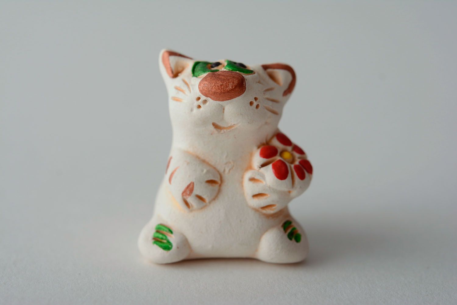 Figurine miniature chat en céramique faite main photo 3