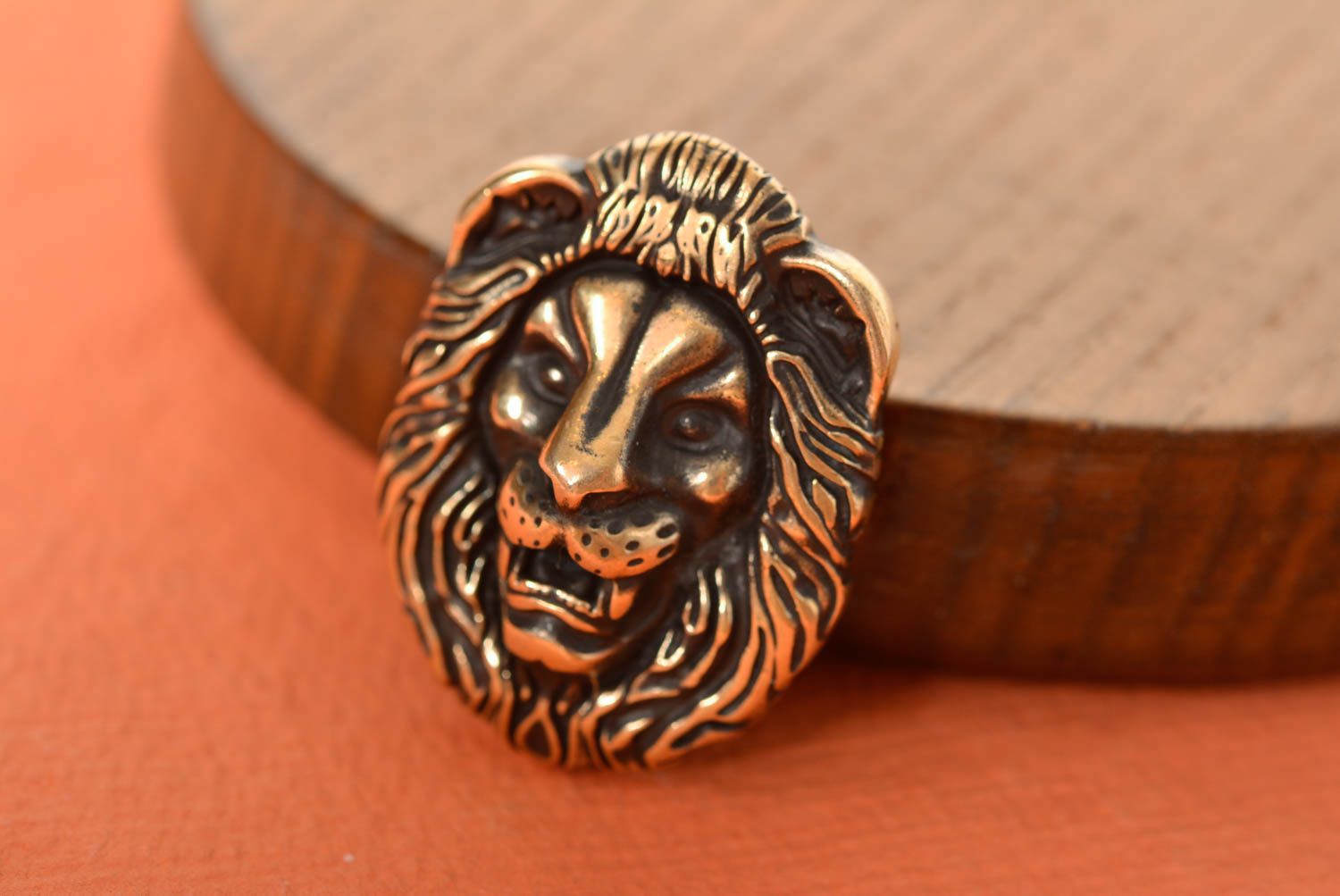 Pendentif lion fait main en bronze original petit accessoire bijou pour homme photo 2