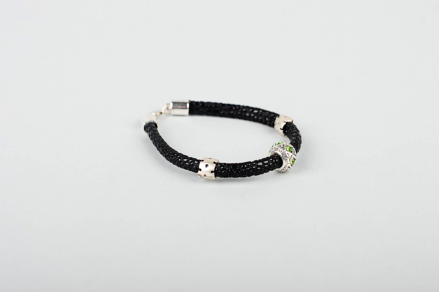 Женский браслет украшение ручной работы стильный браслет черный с бусинами фото 3