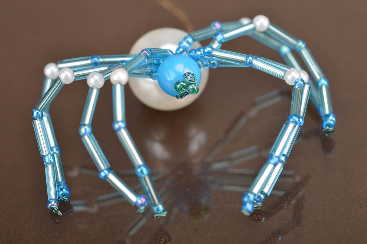 Настенная подвеска из бисера ручной работы интерьерное украшение в виде паука фото 2