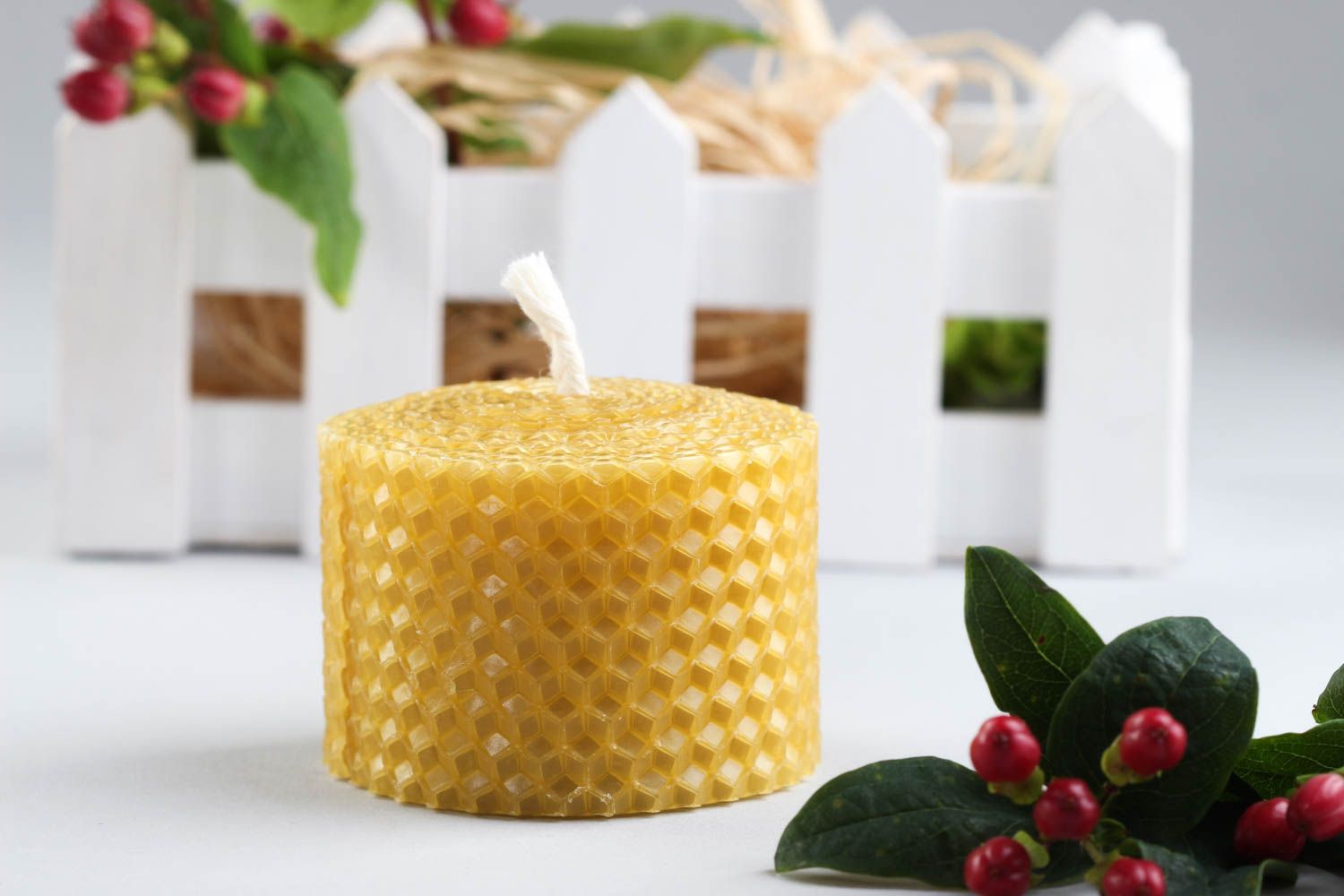 Natural bee wax pillar candle with cotton cord 2,36 inches, 0,09 lb photo 1