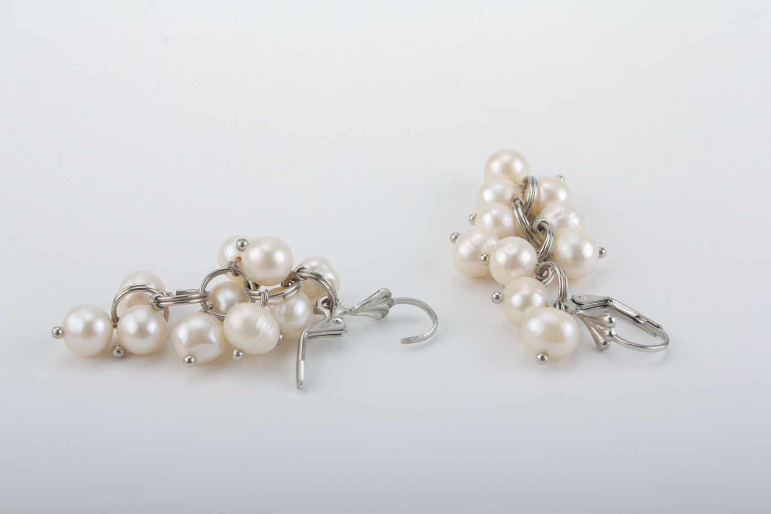 Boucles d'oreilles pendantes avec perles faites main photo 3