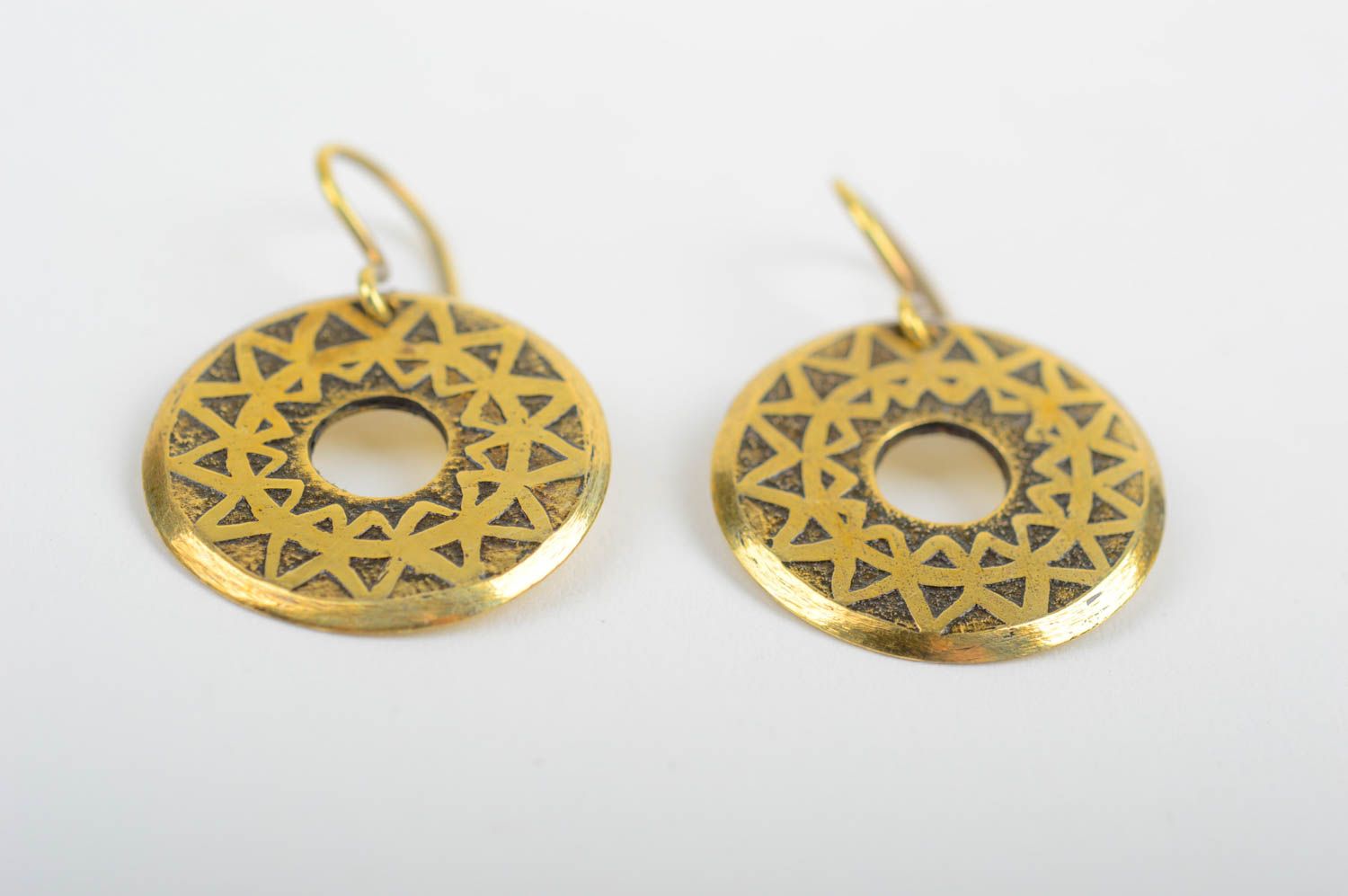 Beautiful handmade metal earrings artisan jewelry designs fashion tips photo 3