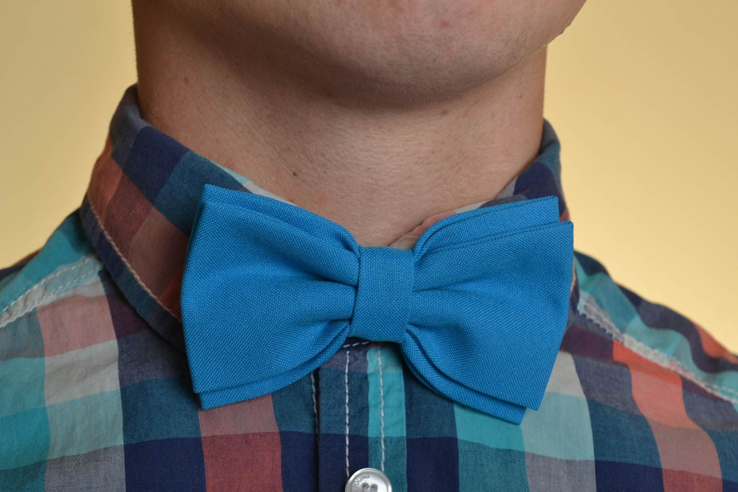Голубой галстук бабочка из ткани ручной работы с регулируемым ремешком фото 1