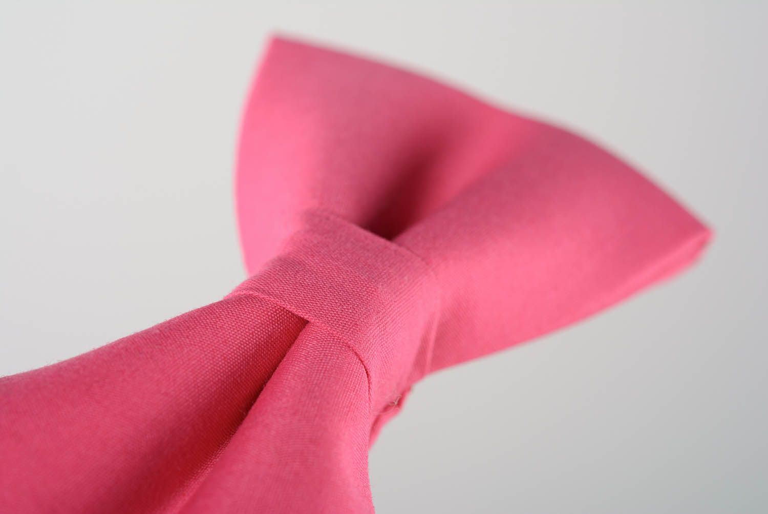 Pink bow tie made of gabardine photo 4