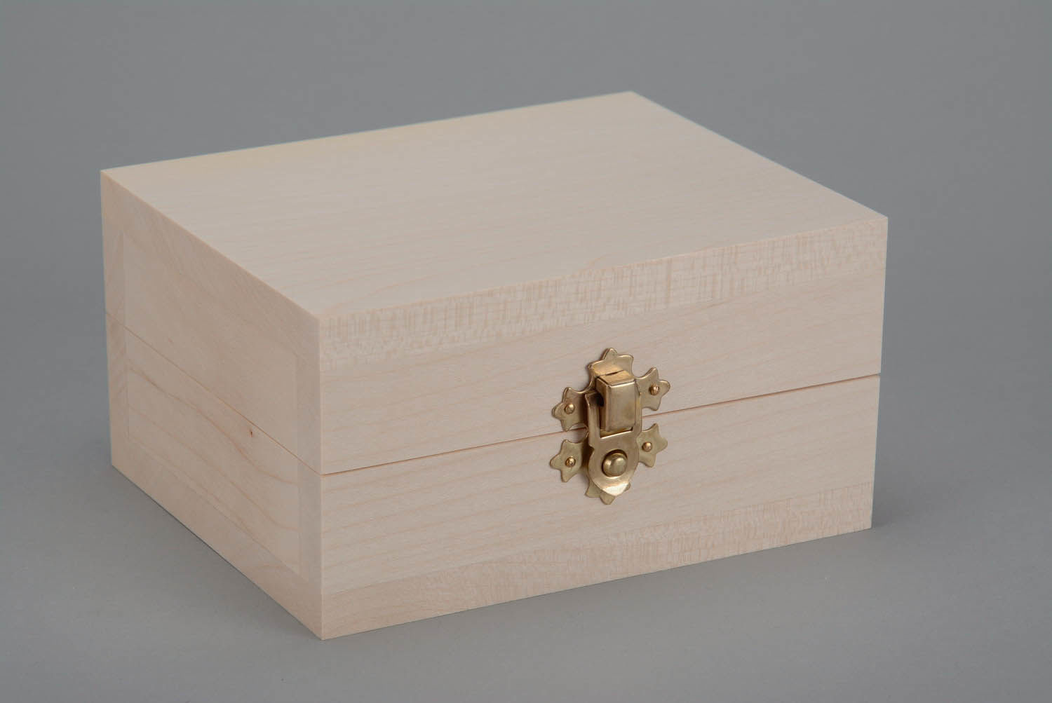 Blank box made of wood photo 3