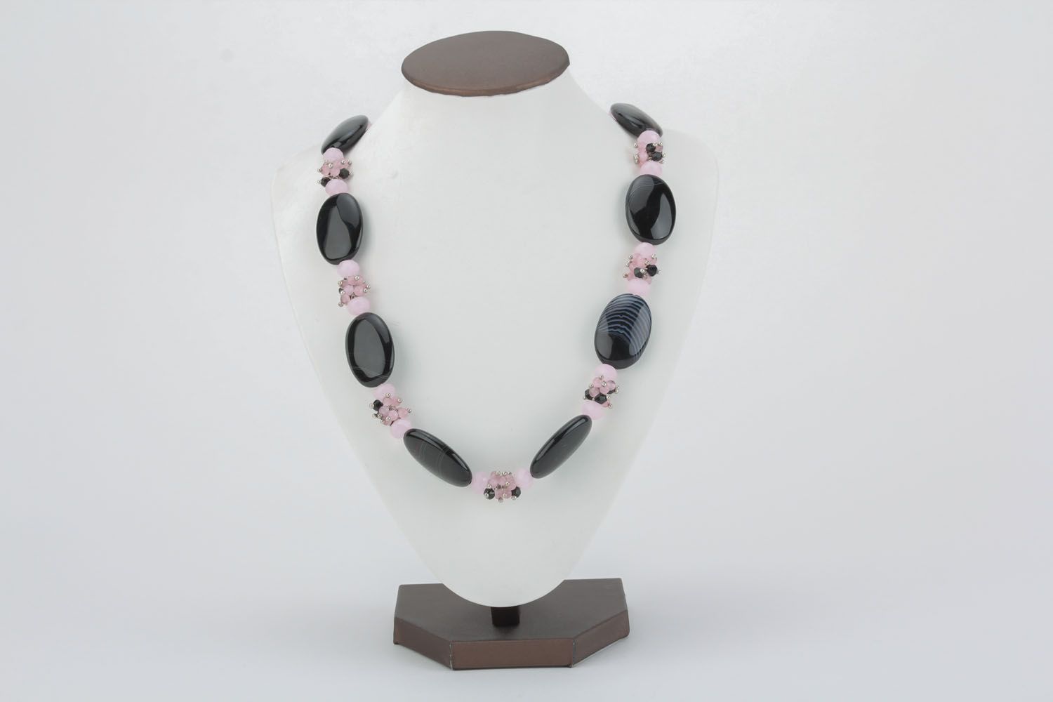 Unusual necklace with natural stones photo 3