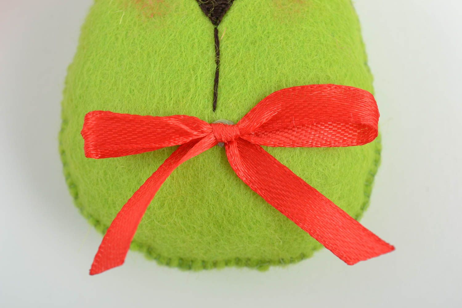 Декоративная игрушка заяц из фетра с петелькой мягкий ручной работы подвеска фото 3
