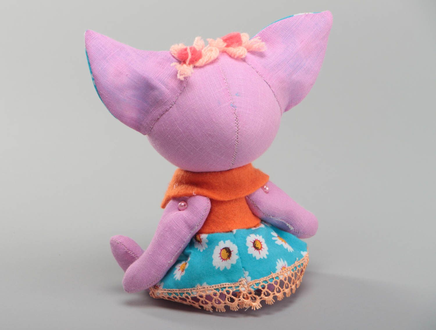 Juguete de tela artesanal pequeño bonito con forma de gata floral para niños foto 4