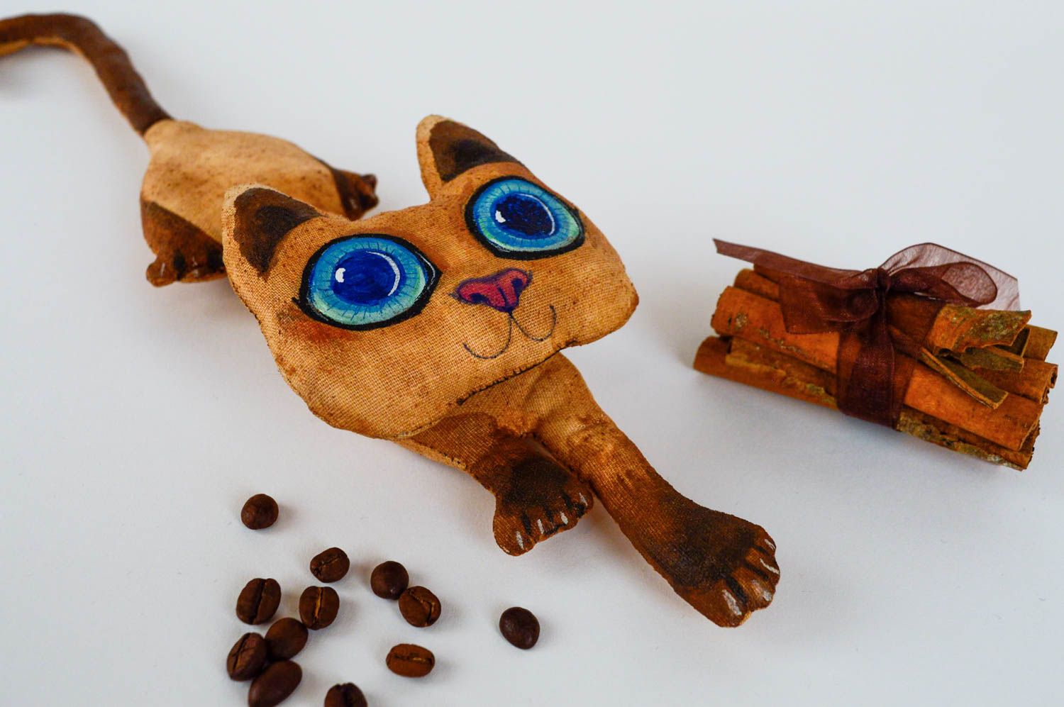 Мягкая игрушка кошка ручной работы оригинальная ароматизированная авторская фото 3