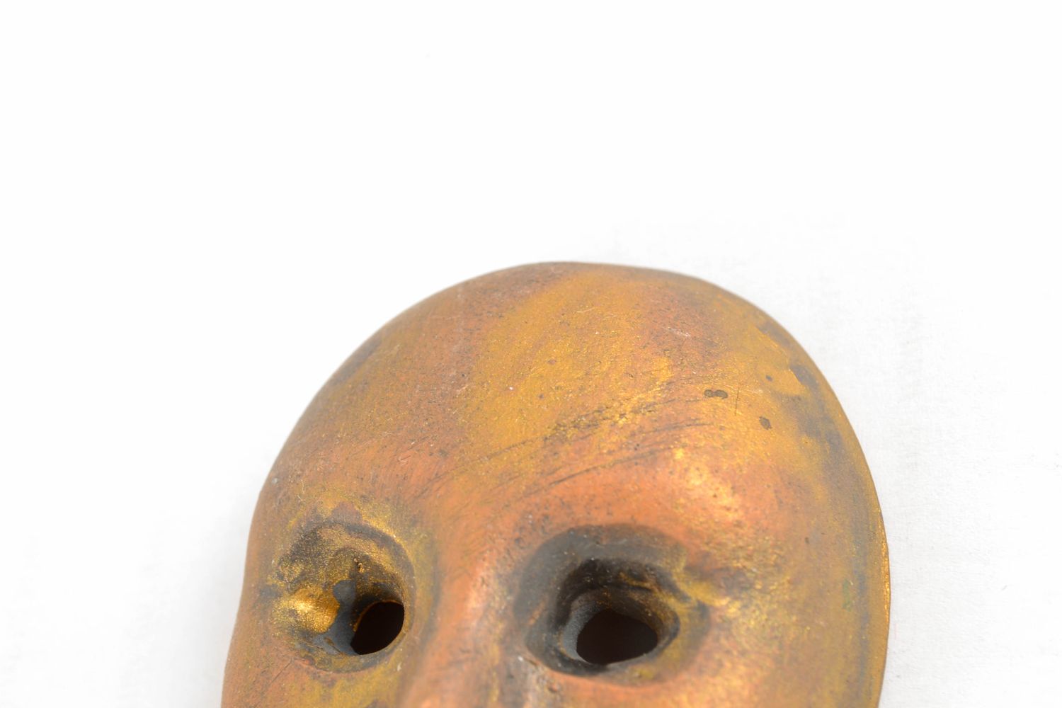 Сувенирная маска из глины для декора дома фото 3