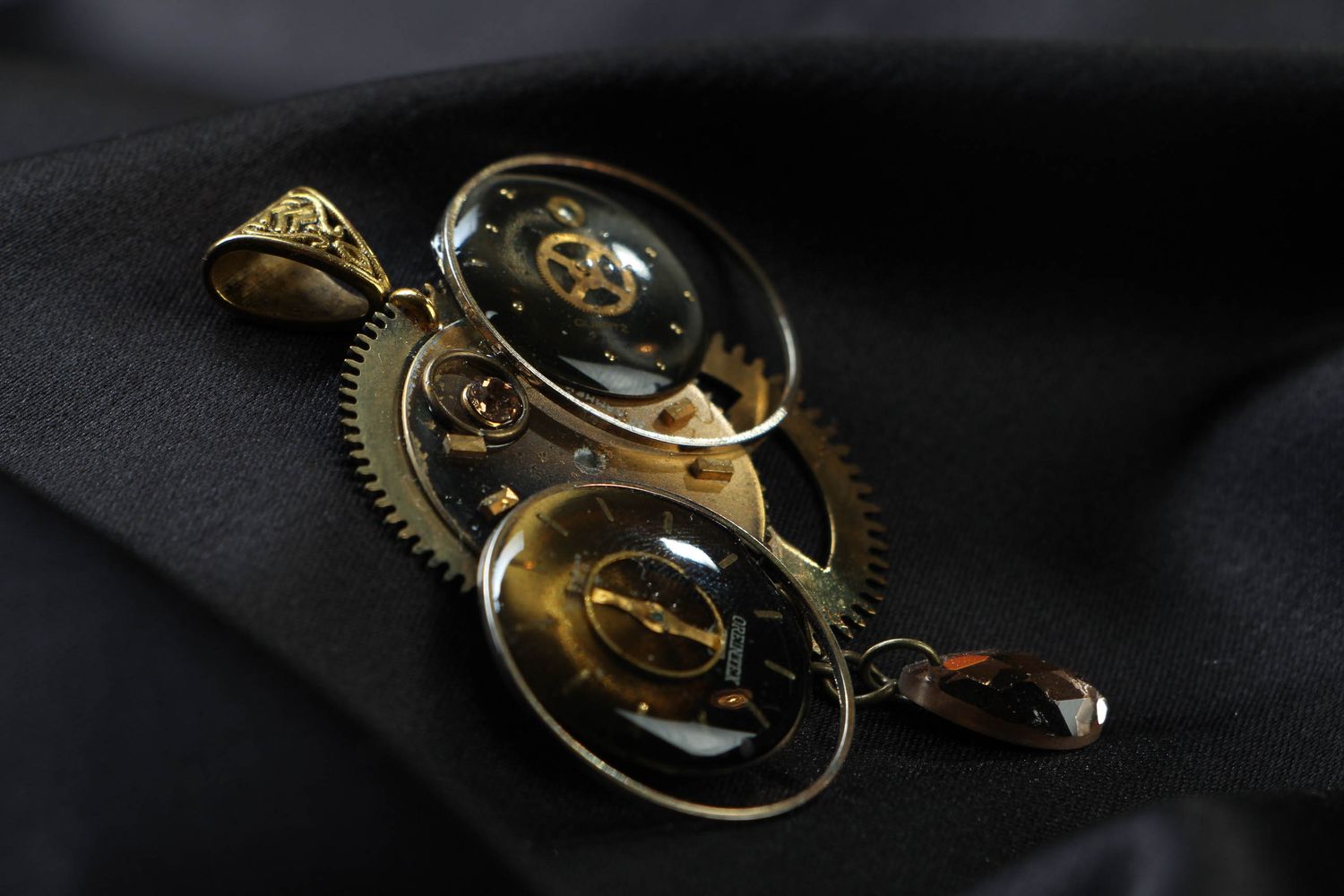 Handmade steampunk pendant photo 2