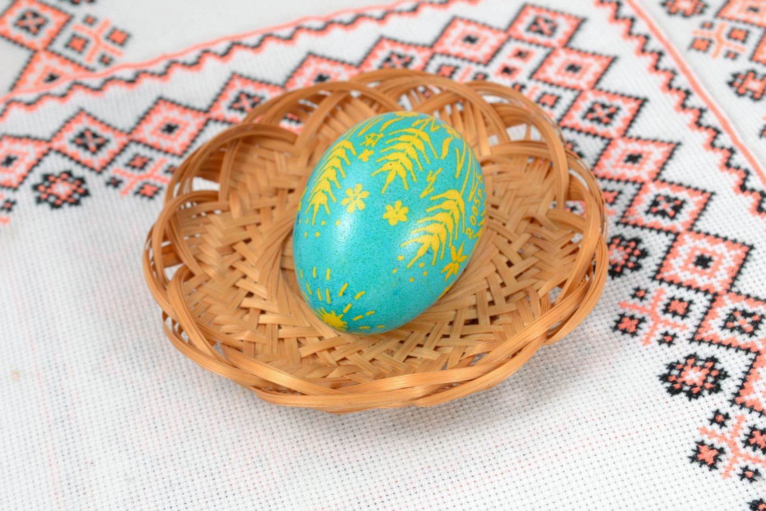 Yellow and blue Easter egg photo 1