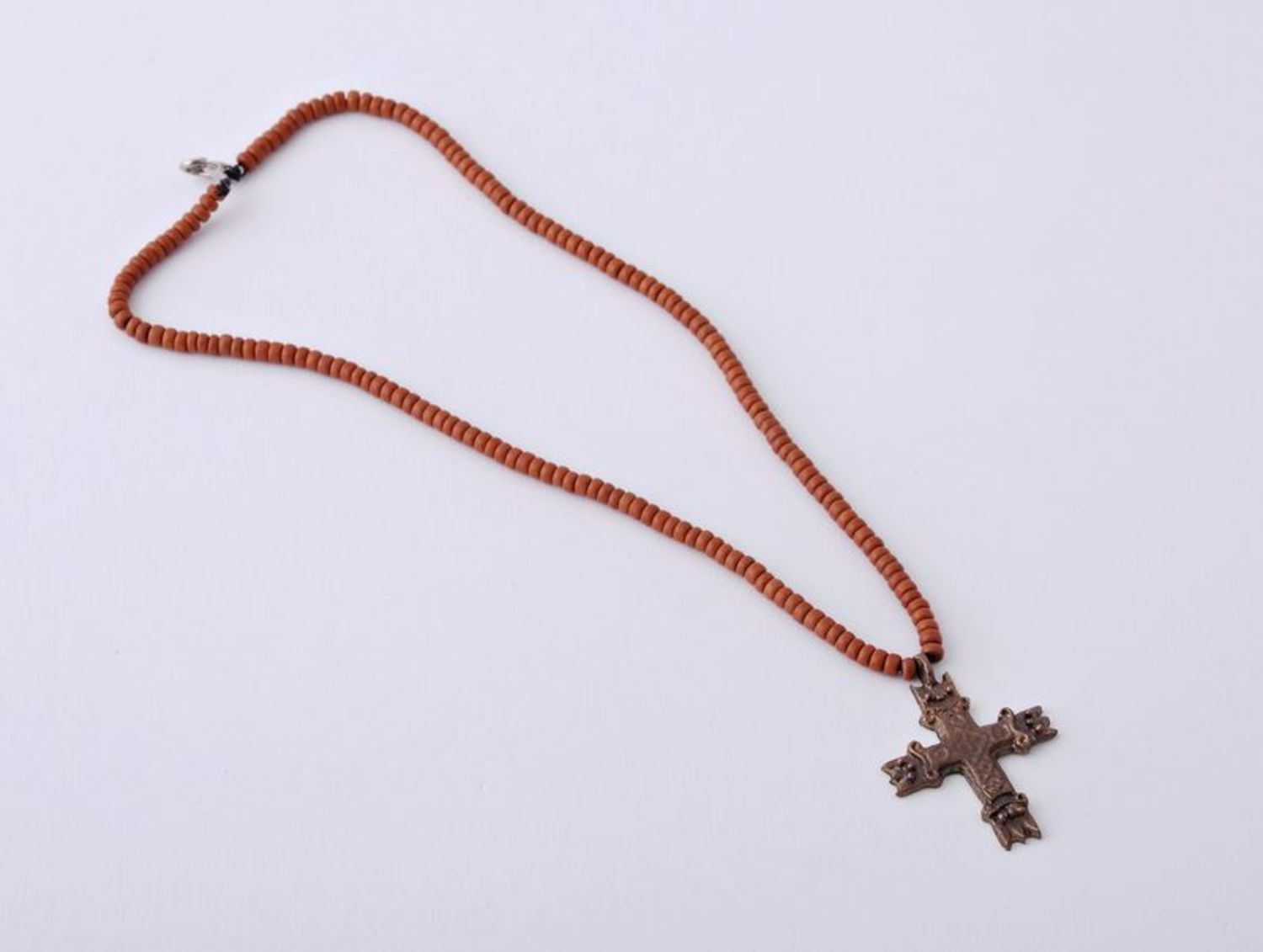 Metal crucifix with ceramic beads photo 4